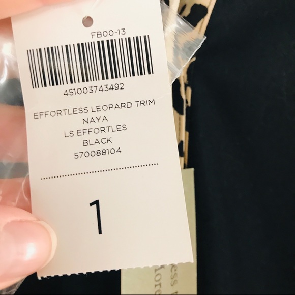 NWT Chico’s No-Iron Leopard Trim Naya Pin-Up Style Effortless Blouse - Picture 4 of 6